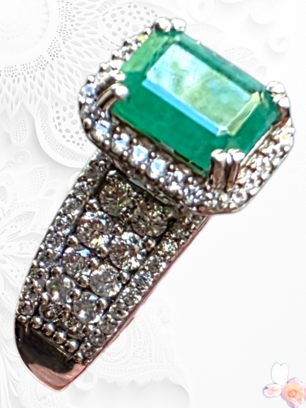 D’Joy 925 Premium Emerald-Cut Emerald & White Gemstone Halo Ring Size 9